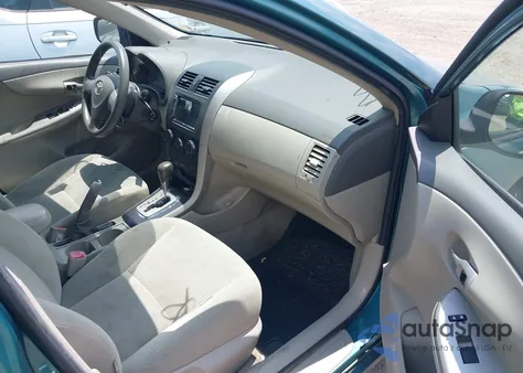 2010 Toyota Corolla Le z USA, uszkodzony, nr VIN 2T1BU4EE7AC239996